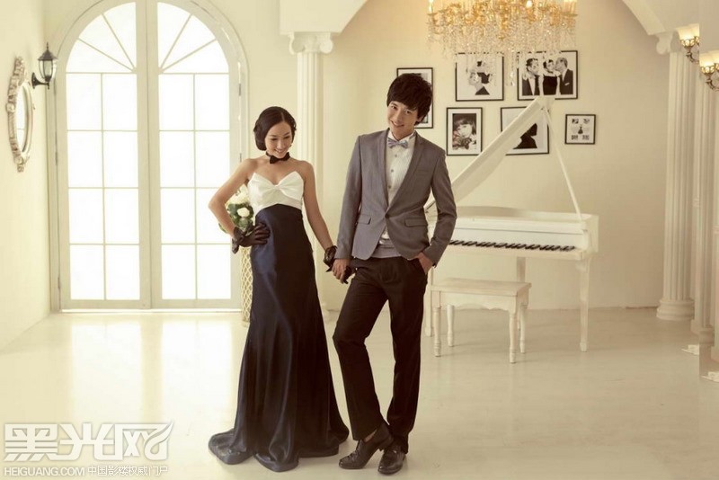 点击大图看下一张：爱的发声练习 婚纱摄影
