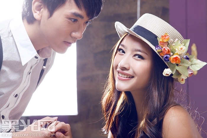 点击大图看下一张：丸丸婚纱 婚纱摄影