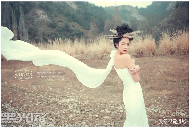 点击大图看下一张：苇恋 婚纱摄影