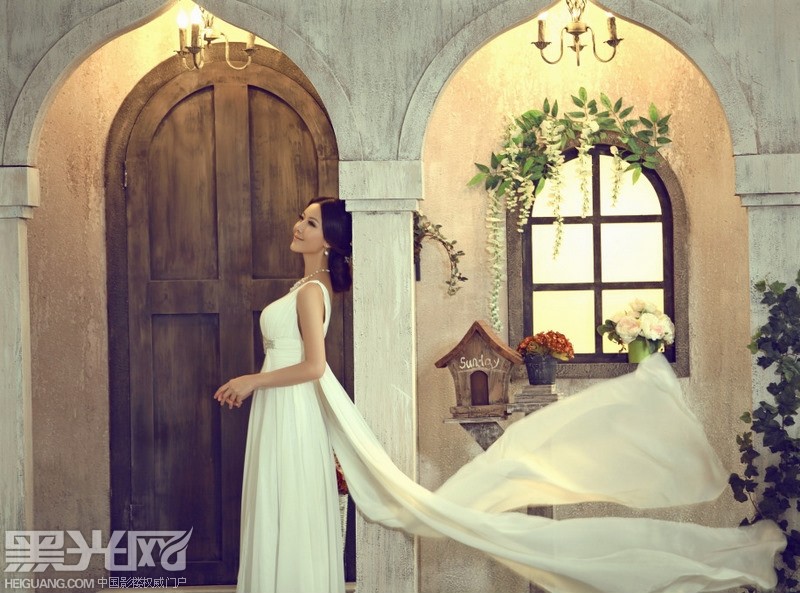 点击大图看下一张：Sunday 婚纱摄影