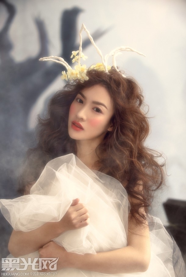 点击大图看下一张：天使与精灵 婚纱摄影