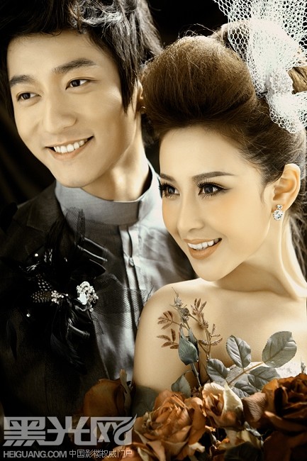 点击大图看下一张：玉软花柔 婚纱摄影