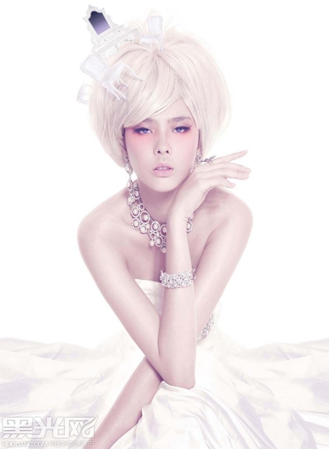 点击大图看下一张：一个人的婚纱 婚纱摄影