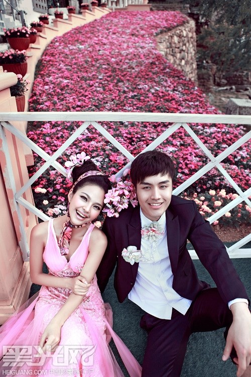 点击大图看下一张：花间 婚纱摄影