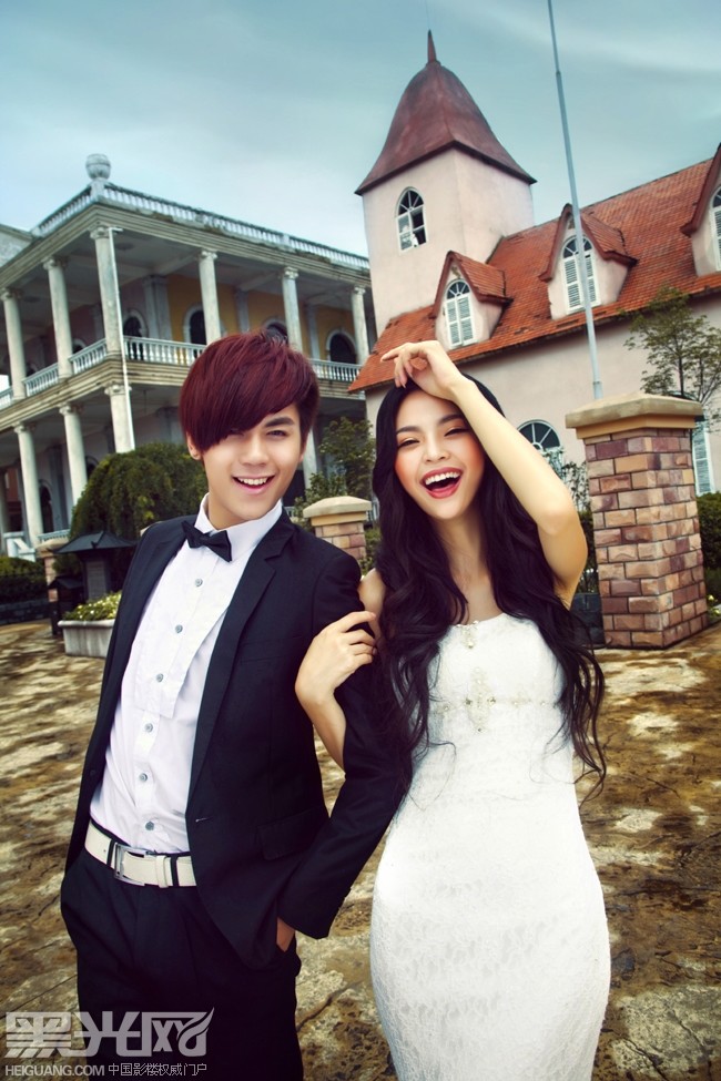 点击大图看下一张:梦幻城堡 婚纱摄影