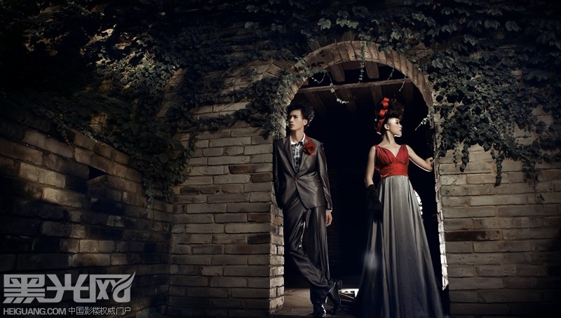 点击大图看下一张：绝代风华 婚纱摄影