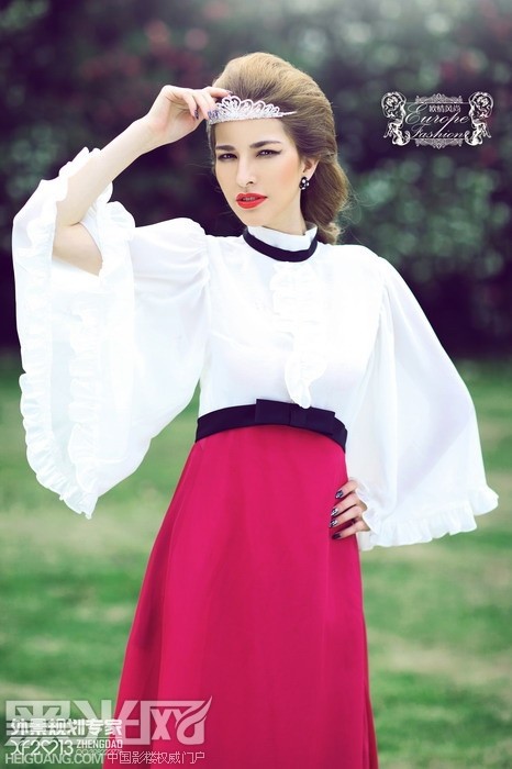 点击大图看下一张:欧情风尚 婚纱摄影