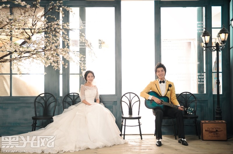 点击大图看下一张:爱的旋律 婚纱摄影