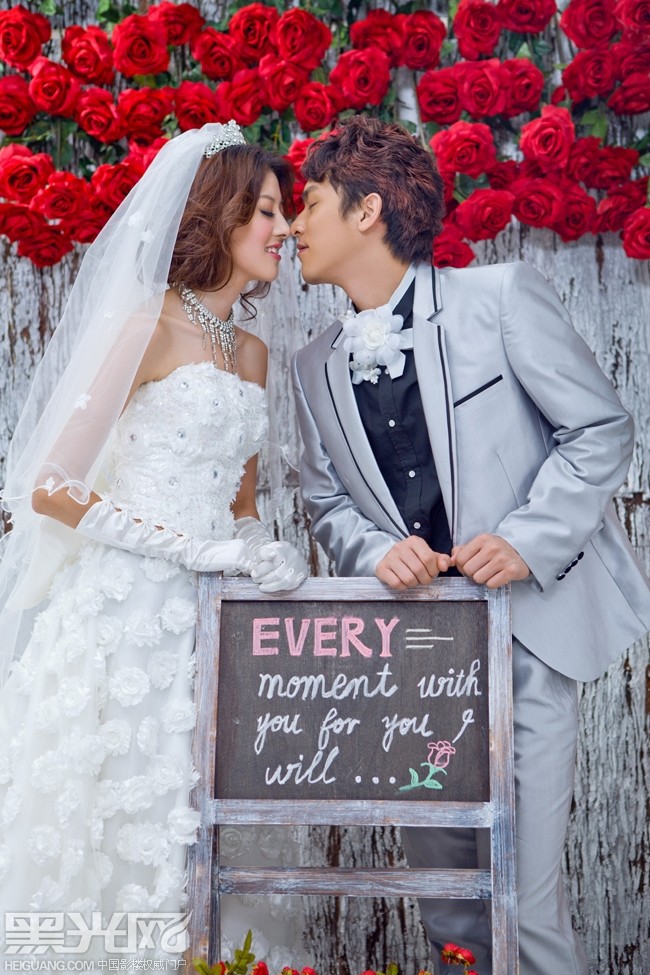 点击大图看下一张:爱尚嫁衣 婚纱摄影