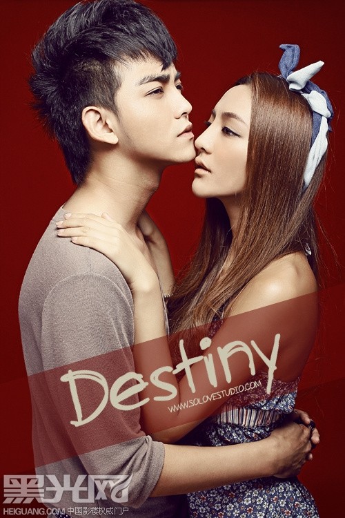 点击大图看下一张：搜爱映画 婚纱摄影