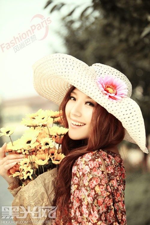 点击大图看下一张：爱的物语 婚纱摄影