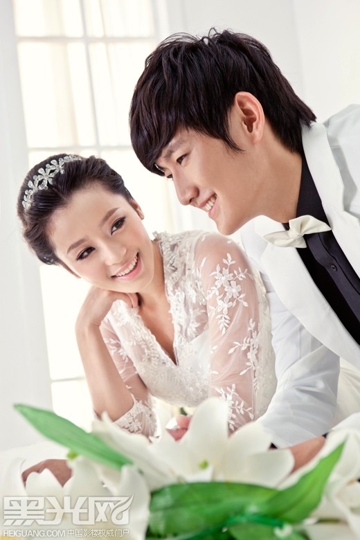 点击大图看下一张：钟爱一生 婚纱摄影