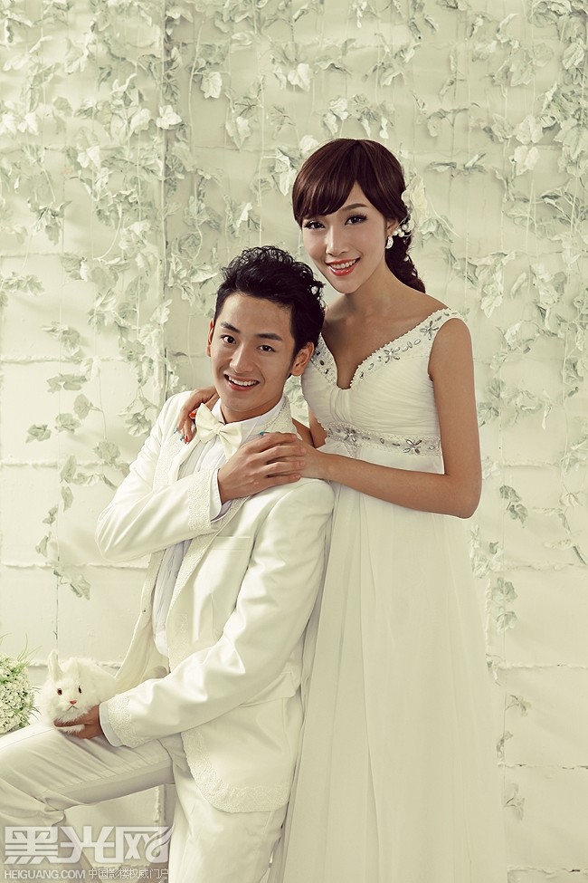 点击大图看下一张：幸福的约定 婚纱摄影