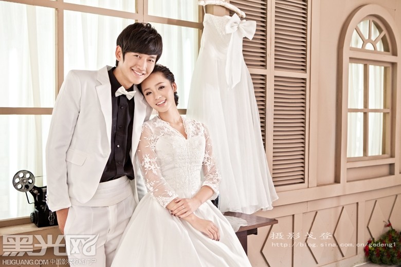 点击大图看下一张：爱的见证 婚纱摄影