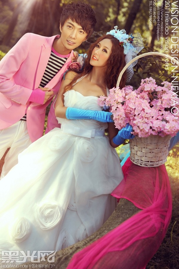 点击大图看下一张：爱丽丝的抒情诗 婚纱摄影