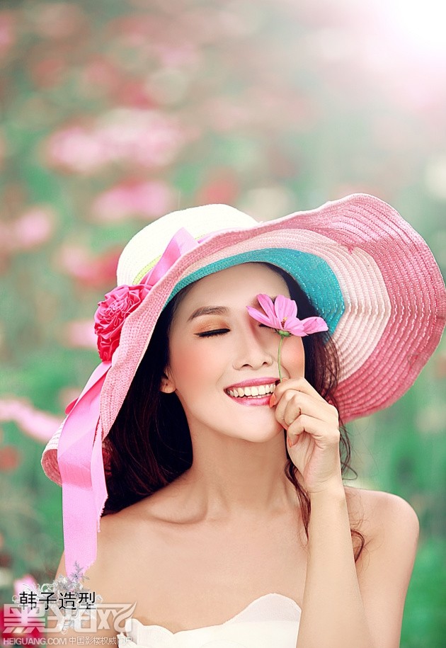 点击大图看下一张：花海 婚纱摄影