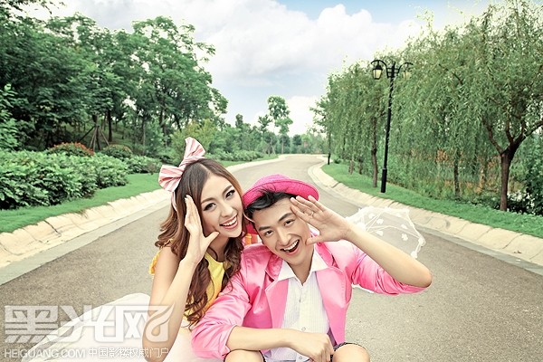 点击大图看下一张：恋恋夏光 婚纱摄影