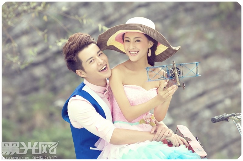 点击大图看下一张:舞动.爱 婚纱摄影