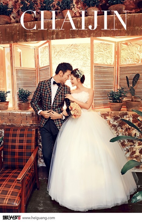 点击大图看下一张：阳光奶茶 婚纱摄影