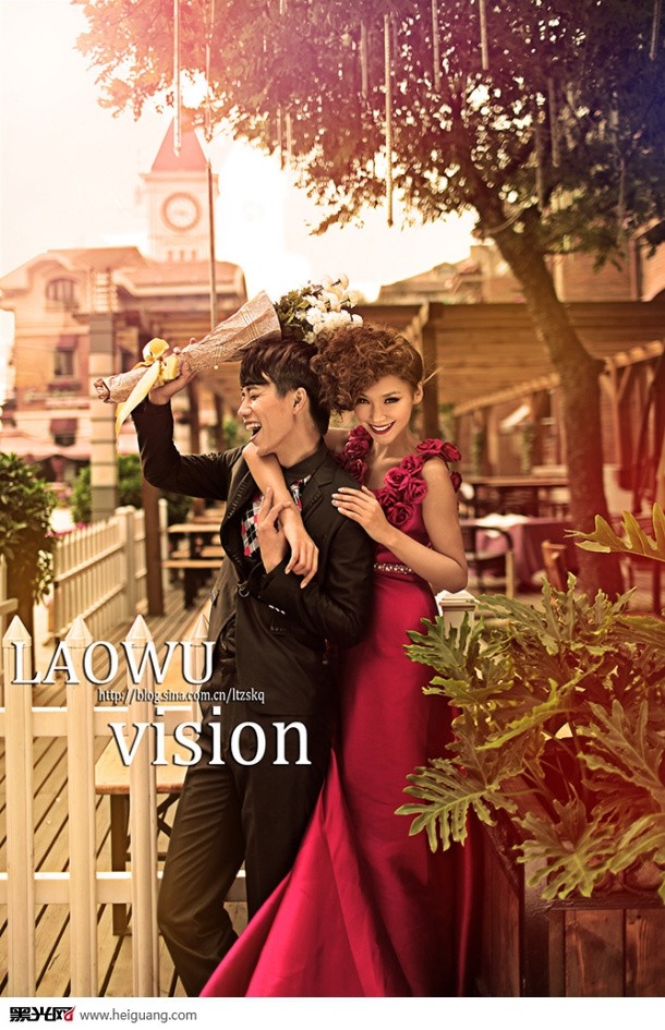 点击大图看下一张：邂逅爱依瑞斯 婚纱摄影