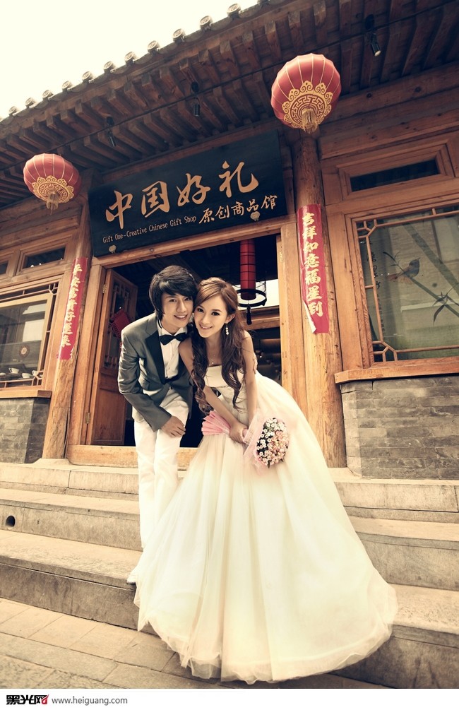 点击大图看下一张：京都后海 婚纱摄影