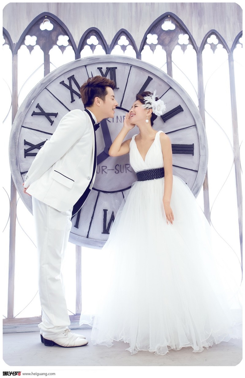 点击大图看下一张：一见钟情 婚纱摄影