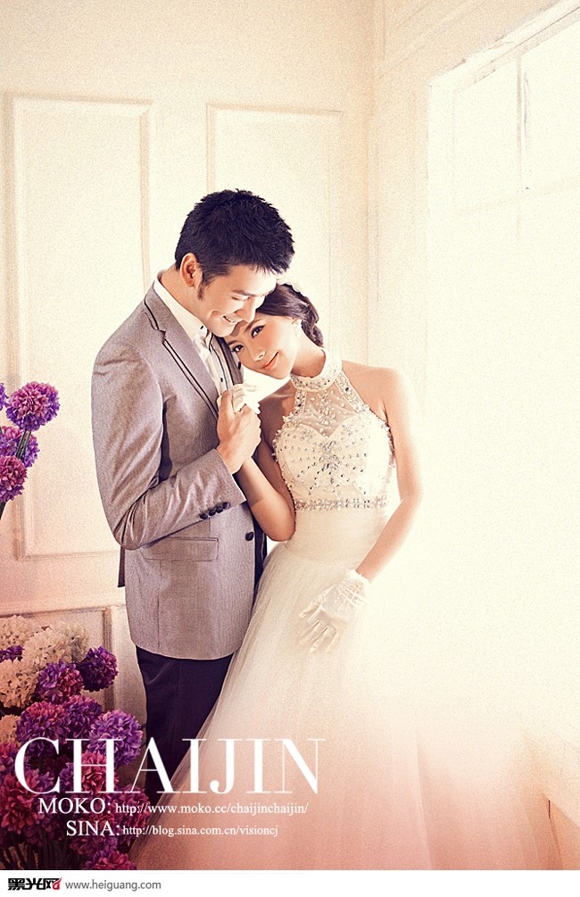 点击大图看下一张：婉纱恋人 婚纱摄影