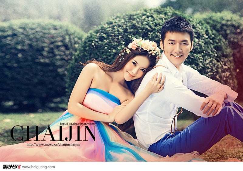 点击大图看下一张：恋人时刻 婚纱摄影