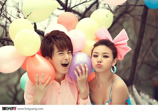 点击大图看下一张：爱情故事 婚纱摄影