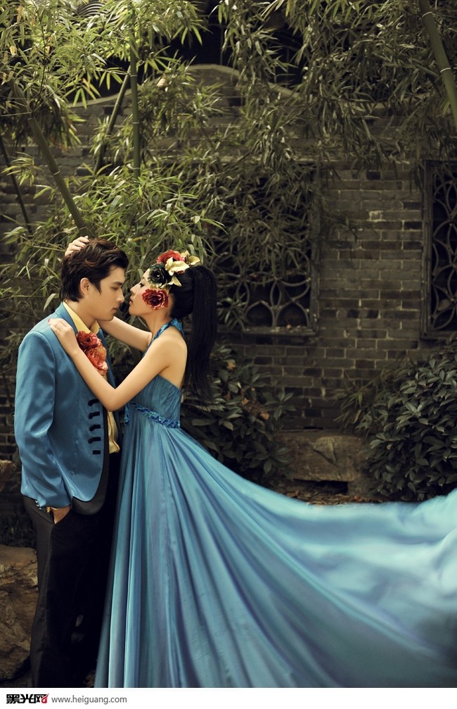 点击大图看下一张：迷情 婚纱摄影