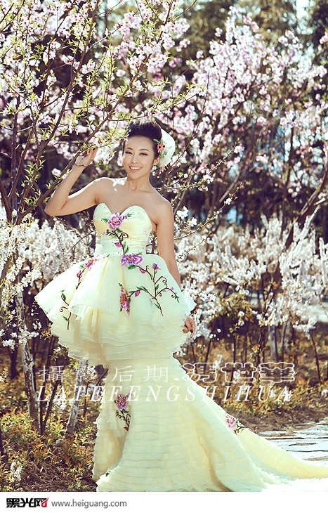 点击大图看下一张:花季 婚纱摄影