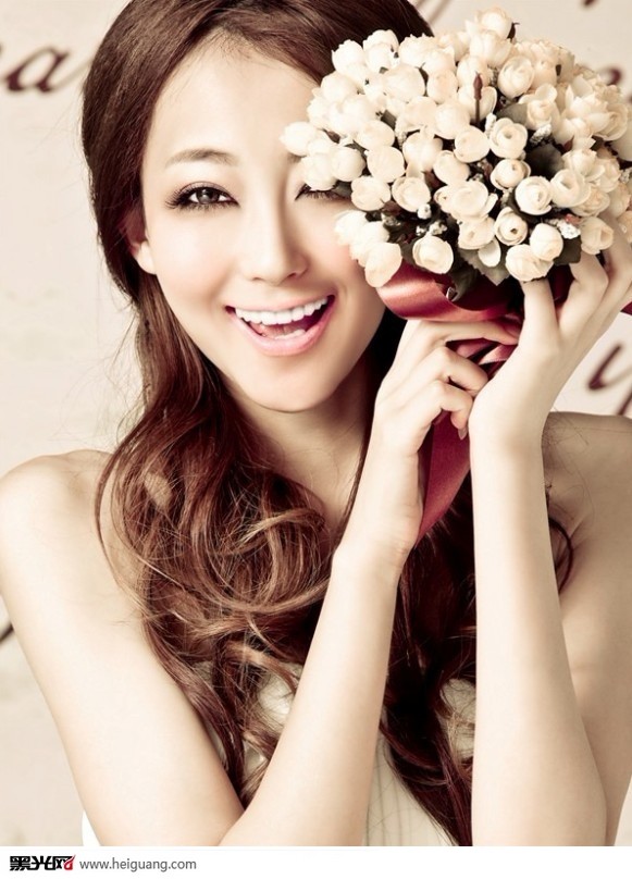 点击大图看下一张：韩式小情怀 婚纱摄影