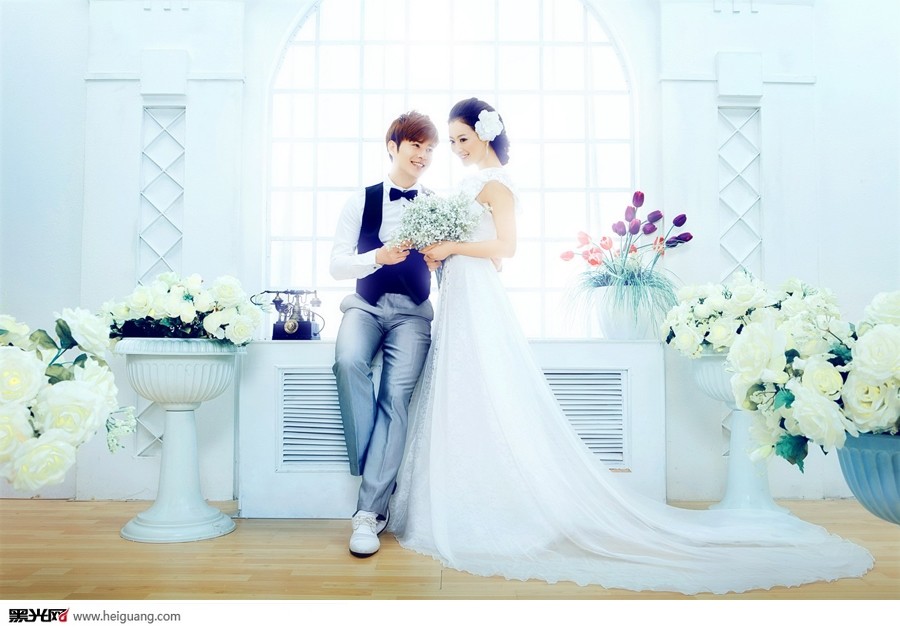 点击大图看下一张：汉城恋人 婚纱摄影
