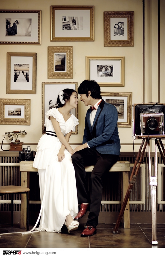 点击大图看下一张：幸福瞬间 婚纱摄影