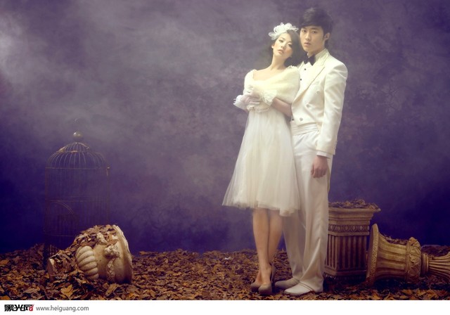 点击大图看下一张：艾蜜莉 婚纱摄影