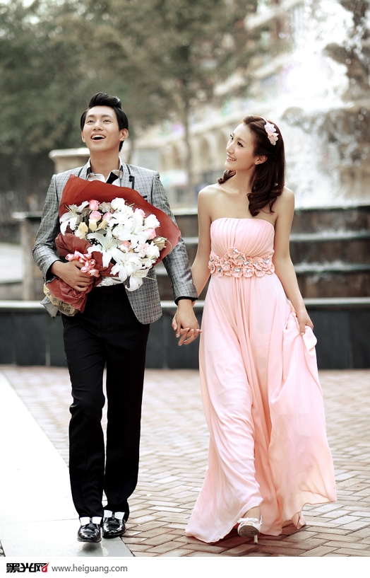 点击大图看下一张:午后 婚纱摄影