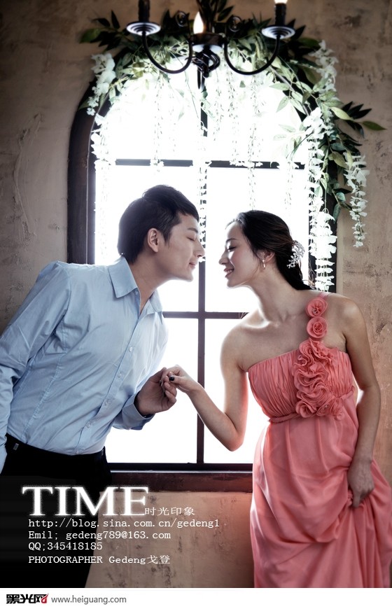 点击大图看下一张：无言的爱 婚纱摄影