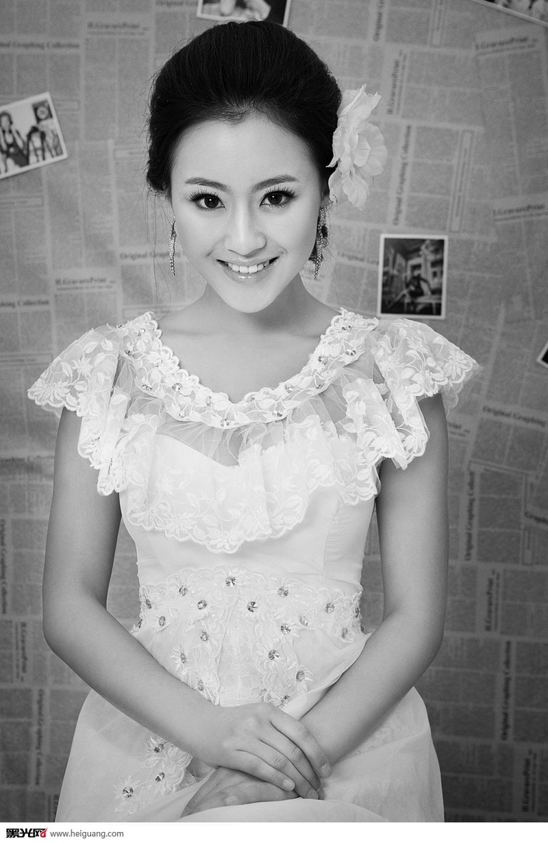 点击大图看下一张：那个年代 婚纱摄影
