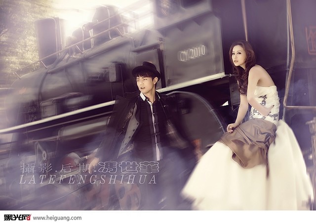 点击大图看下一张：邮寄浪漫 婚纱摄影