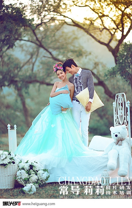 点击大图看下一张:暮日倾城 婚纱摄影