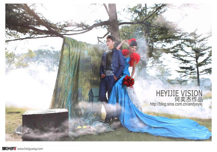 点击大图看下一张：梦幻森林 婚纱摄影