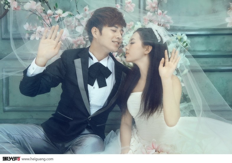 点击大图看下一张：花香物语 婚纱摄影