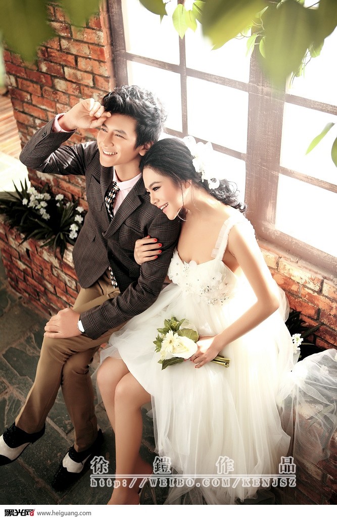 点击大图看下一张：甜蜜午后 婚纱摄影