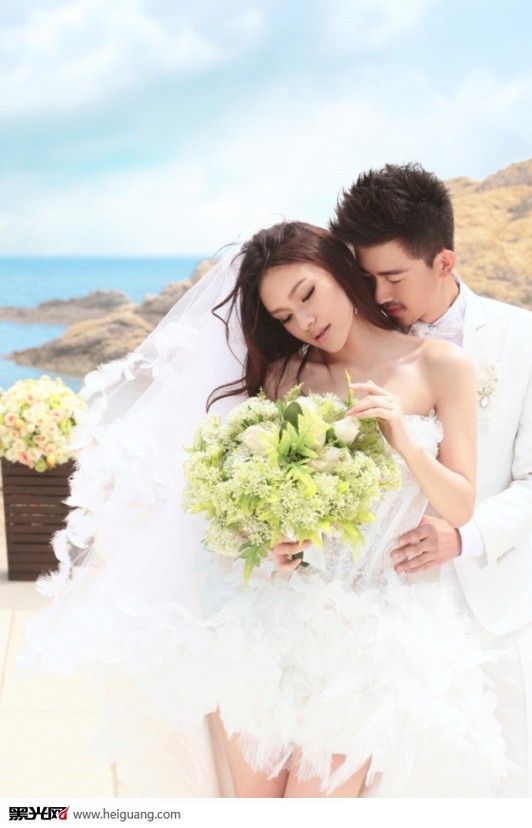 点击大图看下一张：幸福如碧海晴天 婚纱摄影