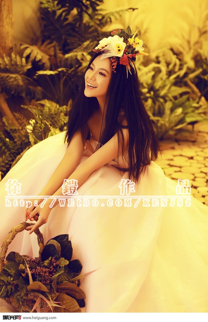 点击大图看下一张：私事黄昏 婚纱摄影