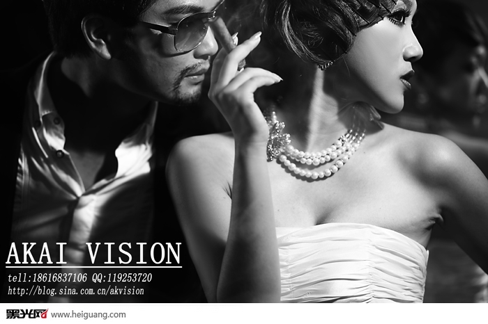 点击大图看下一张：复古白纱 婚纱摄影