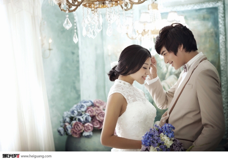 点击大图看下一张：静静的等待 婚纱摄影