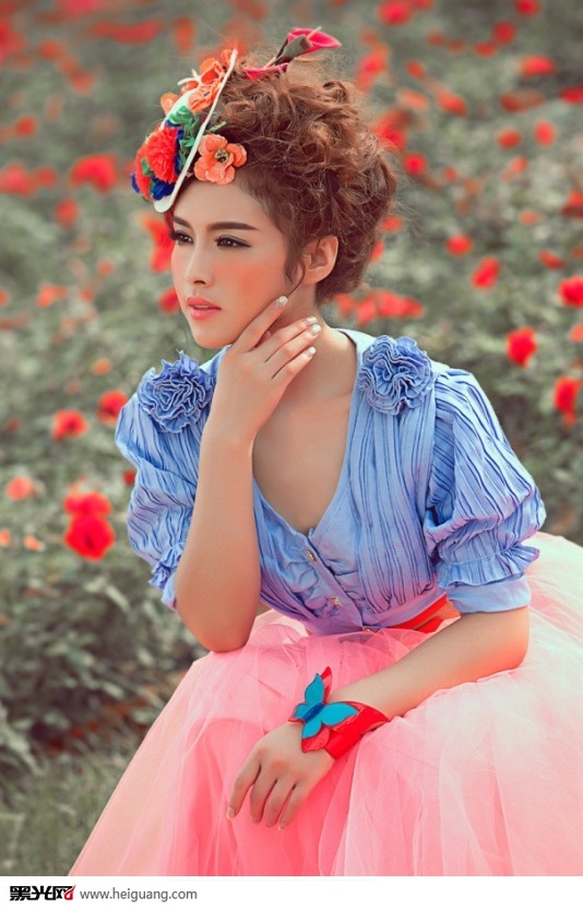 点击大图看下一张：我们的爱情 婚纱摄影