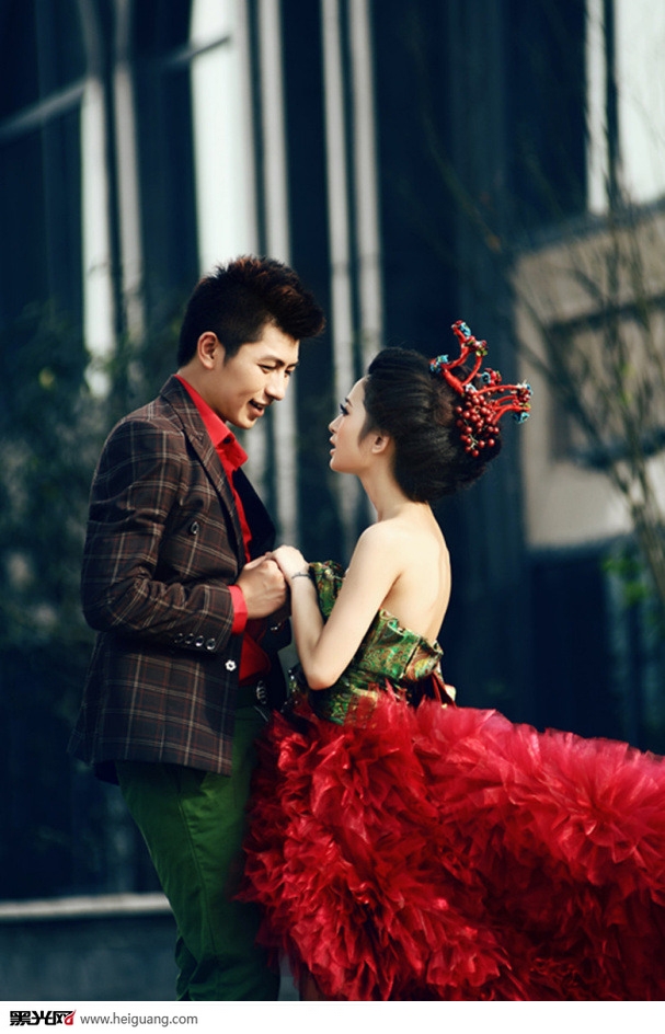 点击大图看下一张：雅安纽约 婚纱摄影