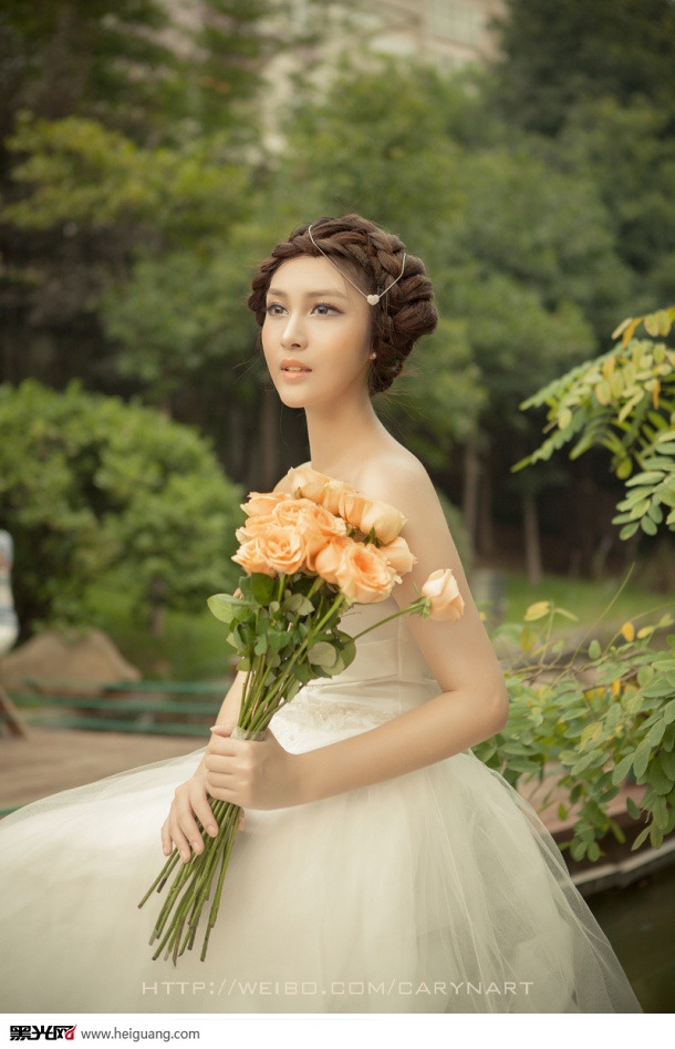 点击大图看下一张：Can You Celebrate 婚纱摄影